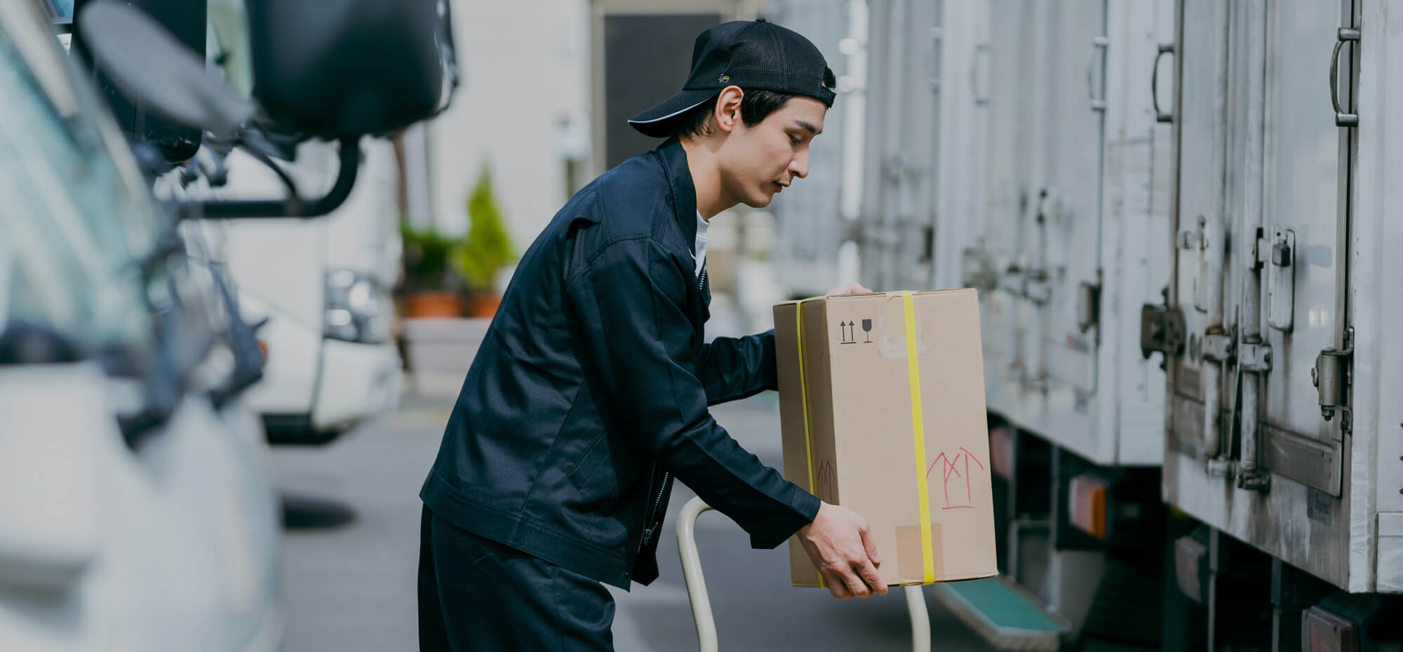 言葉にできる心を、行動にする仕事